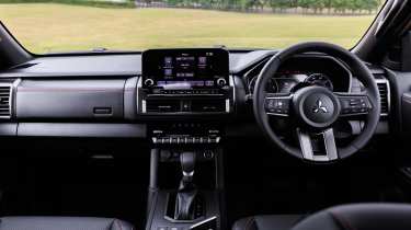 Mitsubishi L200 - dash
