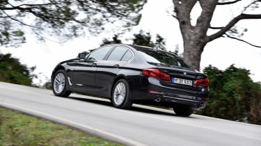 New BMW 5 Series - rear panning