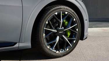 2025 Kia EV6 GT - front wheel