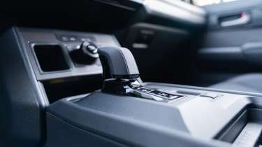 Toyota Hilux - transmission