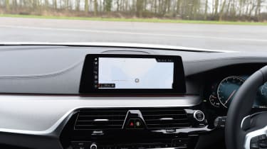 BMW 5 Series 520d xDrive 2017 - infotainment