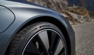 Hankook Ventus iON S on Audi e-tron GT - detail