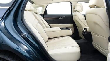 Genesis G80 - rear seats
