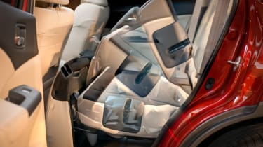 Honda CR-V 2.0-litre petrol 2WD SE rear seats