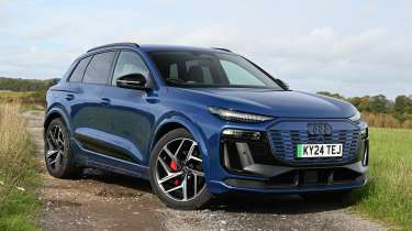 Audi Q6 e-tron - front static 