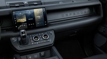 Land Rover Defender V8 - interior