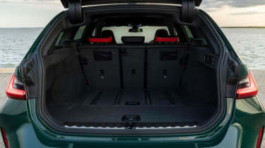 BMW M3 CS Touring - boot