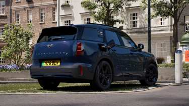 MINI Countryman SE Midnight Edition - rear 3/4