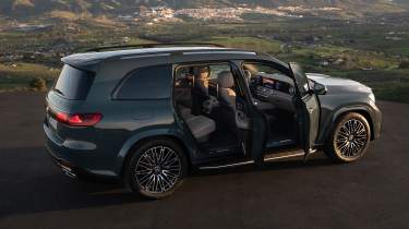Mercedes GLS facelift - doors open