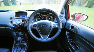 Ford Fiesta automatic 2014 dashboard