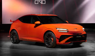 Genesis GV60 Magma - front