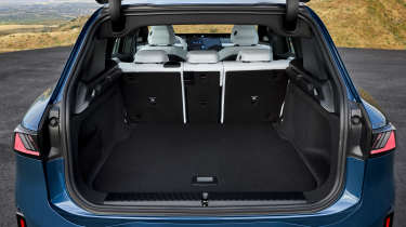 BMW iX3 - boot