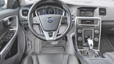 Volvo V60 plug-in interior