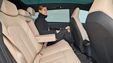 Nio ET5 Touring - rear seats