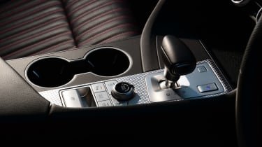Genesis G70 Shooting Brake - transmission