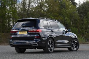 BMW X7 - rear static