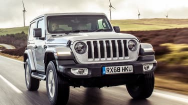 Jeep Wrangler  - front tracking 
