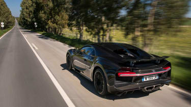 Bugatti Chiron - rear tracking