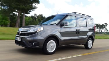 Fiat Doblo 2016 - front tracking