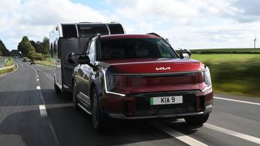 EV tow test - Kia front tracking