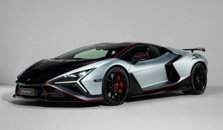 Lamborghini Revuelto SV - front