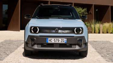 Renault 4 - full front static