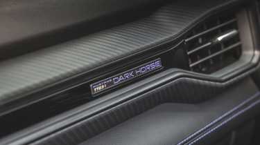 Ford Mustang Dark Horse - dashboard badge
