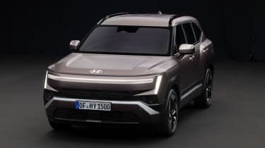 Hyundai Tucson - above