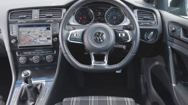 Volkswagen Discover - Golf interior