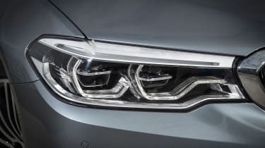 BMW 530d Touring - front light detail