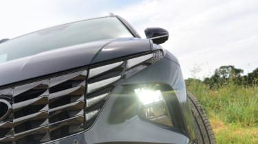 Hyundai Tucson - headlight