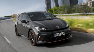 Cupra Born facelift - front tracking 
