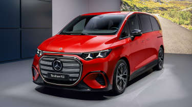 Mercedes VLE - red front