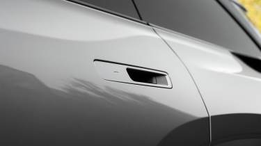 Toyota Highlander BEV - door handle