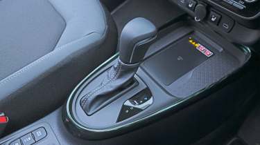 Toyota Aygo X - gear shift