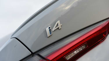 BMW i4 - badge