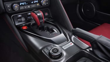 Nissan GT-R Nismo - centre console