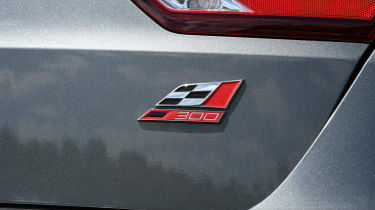 SEAT Leon ST Cupra 300 Carbon Edition - badge
