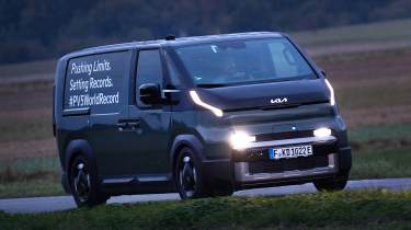 Kia PV5 record-breaking - front tracking