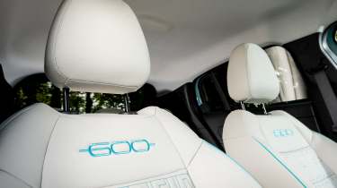 Fiat 600 Hybrid UK - seats