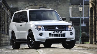 Mitsubishi Shogun front