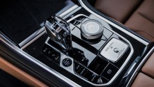 Alpina B8 Gran Coupe - controls