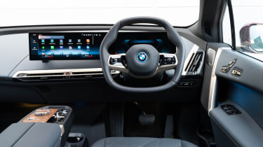 BMW iX xDrive50 - interior