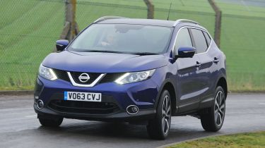 NIssan Qashqai diesel 2014 front action