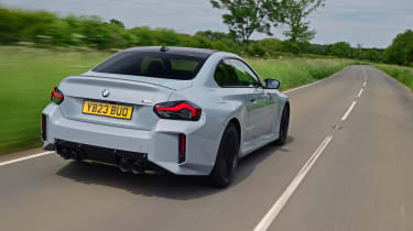 BMW M2 - rear tracking