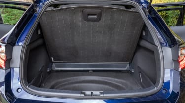 Suzuki Swace - boot underfloor storage
