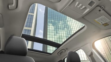 Ford Escape (Kuga facelift) - panoramic roof