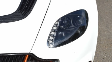 Aston Martin Vantage GT12 - headlights