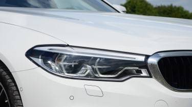 BMW 530e - front light