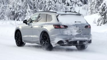 Volkswagen Touraeg facelift (winter testing) - rear/nearside